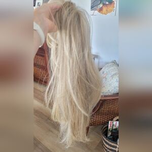 Raquel Welch 18" Topper-Pale Golden Honey. W/ 4 Clips, Lace Front, Long Bangs